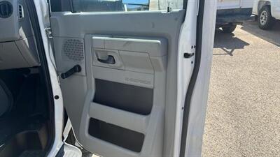 2012 Ford Commercial E450 E450 Cube Van 12'   - Photo 12 - Waco, TX 76706