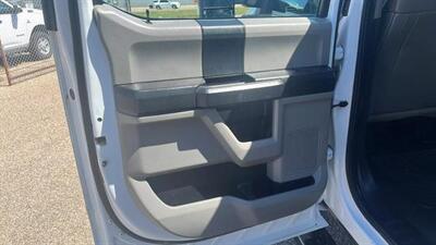 2017 Ford F550 Super Duty Crew Cab & Chassis XL 179  W.B. 4D   - Photo 15 - Waco, TX 76706