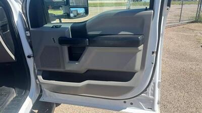 2017 Ford F550 Super Duty Crew Cab & Chassis XL 179  W.B. 4D   - Photo 23 - Waco, TX 76706