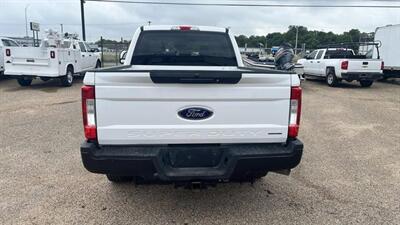 2019 Ford F250 Super Duty Crew Cab XL Pickup 4D 8 ft   - Photo 3 - Waco, TX 76706