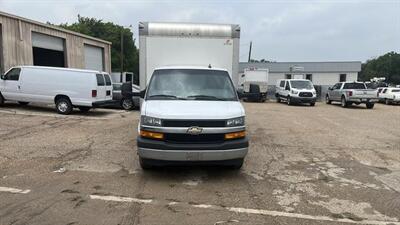 2019 Chevrolet Express Commercial Cutaway Cutaway Van 2D   - Photo 7 - Waco, TX 76706