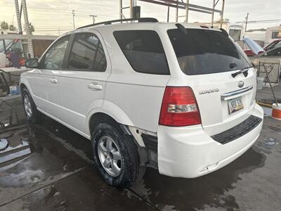 2008 Kia Sorento   - Photo 2 - Phoenix, AZ 85009