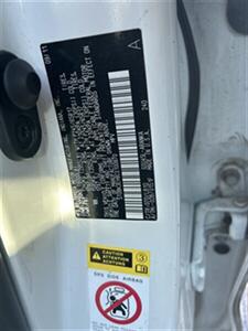 2012 Toyota Highlander   - Photo 6 - Phoenix, AZ 85009