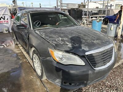 2014 Chrysler 200 LX - Photo 4 - Phoenix, AZ 85009