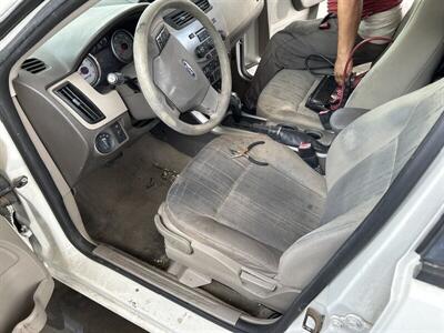 2010 Ford Focus SE   - Photo 6 - Phoenix, AZ 85009