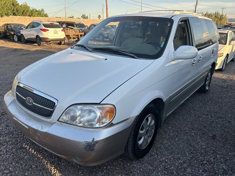 2005 Kia Sedona LX - Photo 1 - Phoenix, AZ 85009