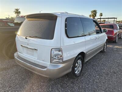2005 Kia Sedona LX   - Photo 3 - Phoenix, AZ 85009