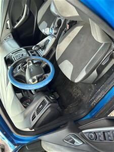 2012 Ford Focus SE   - Photo 7 - Phoenix, AZ 85009
