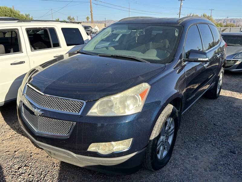 2010 Chevrolet Traverse LT - Photo 1 - Phoenix, AZ 85009