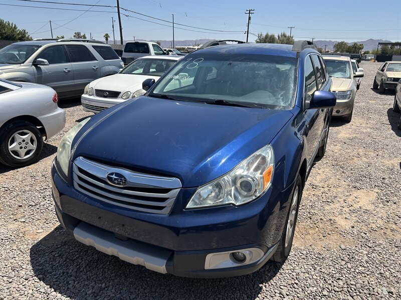 2010 Subaru Outback 2.5i Premium  