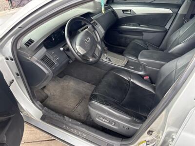 2005 Toyota Avalon XL   - Photo 4 - Phoenix, AZ 85009