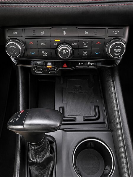 2021 Dodge Durango R/T - Photo 10 - Edmonton, AB T5G 3E5