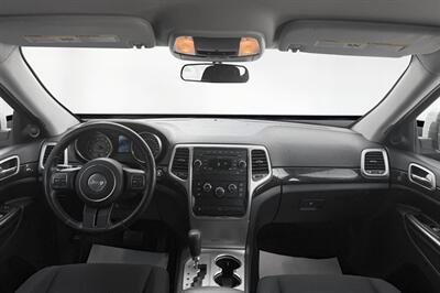 2012 Jeep Grand Cherokee Laredo   - Photo 11 - Edmonton, AB T6B 0B7