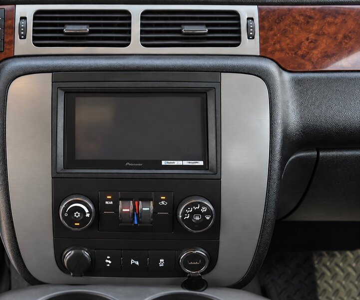 2014 GMC Yukon XL SLE - Photo 8 - Edmonton, AB T5G 3E5