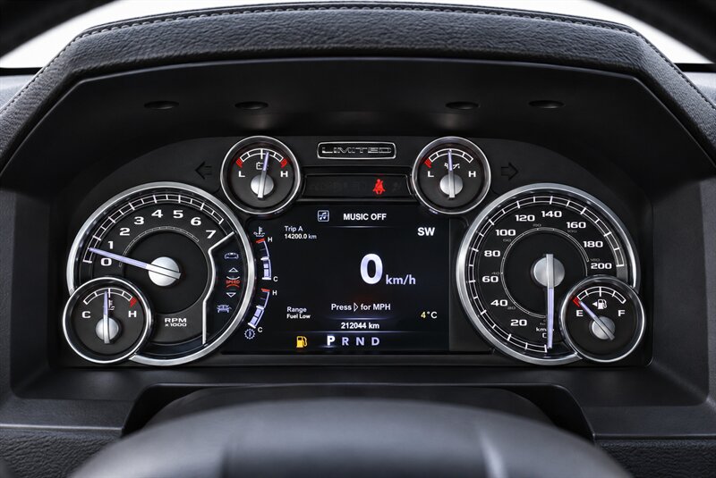2018 RAM 1500 Laramie Limited - Photo 10 - Edmonton, AB T5G 3E5