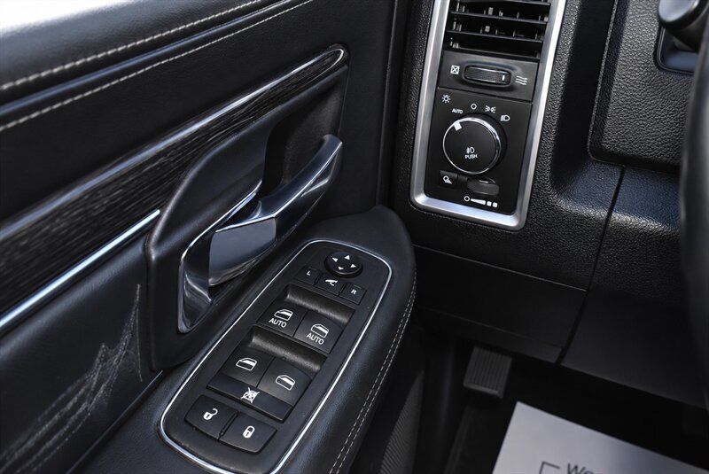 2018 RAM 1500 Laramie Limited - Photo 12 - Edmonton, AB T5G 3E5