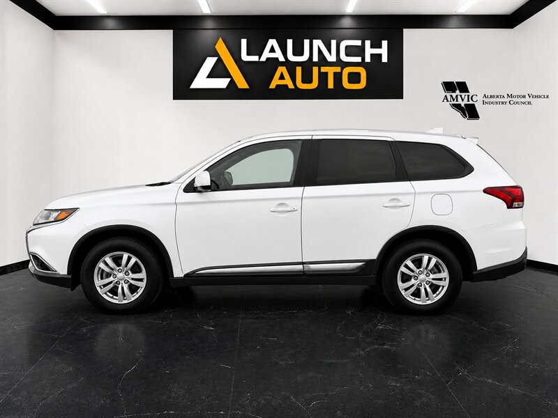 2017 Mitsubishi Outlander ES - Photo 2 - Edmonton, AB T5G 3E5