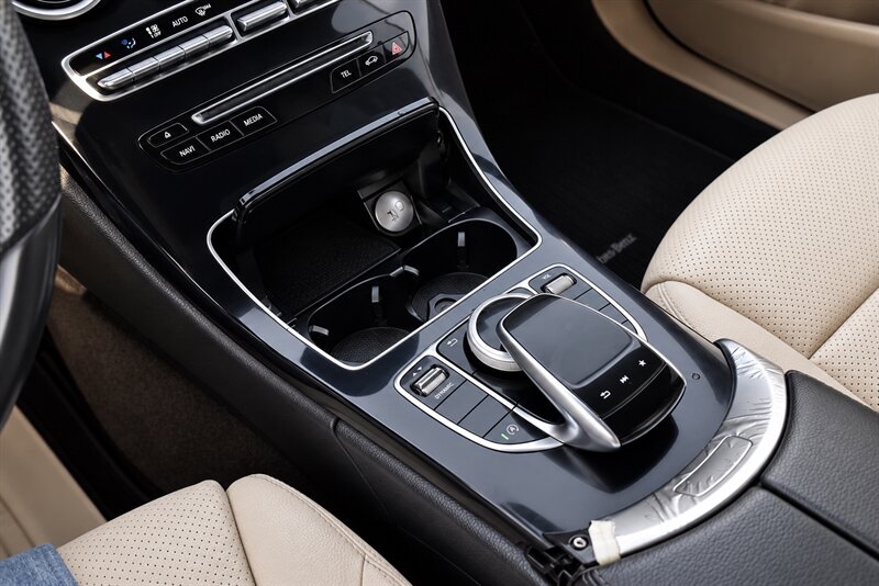 2017 Mercedes-Benz C 300 4MATIC - Photo 9 - Edmonton, AB T5G 3E5