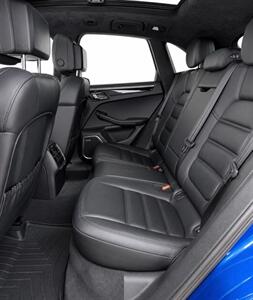 2016 Porsche Macan Turbo   - Photo 11 - Edmonton, AB T5G 3E5