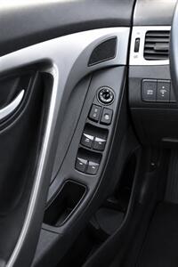 2015 Hyundai ELANTRA Limited - Photo 12 - Edmonton, AB T5G 3E5
