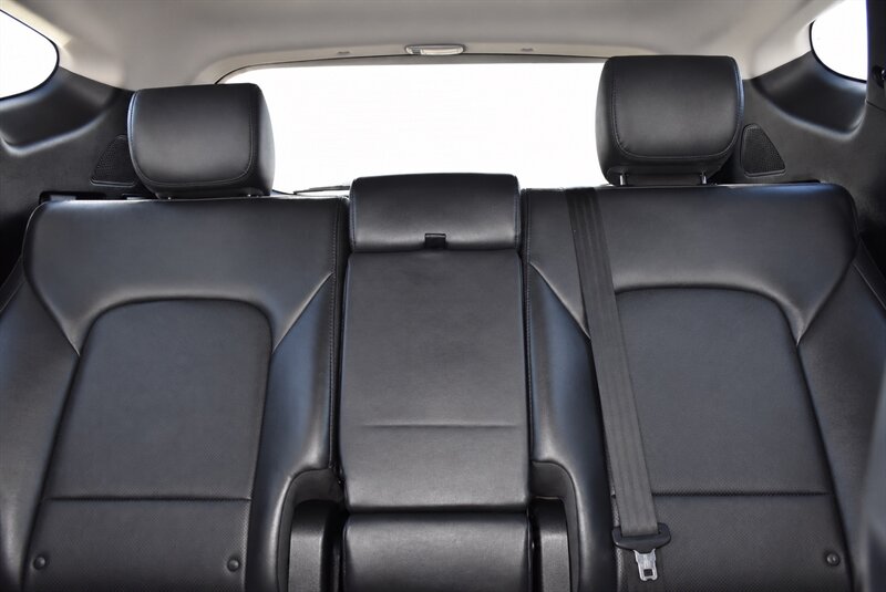 2017 Hyundai SANTA FE Sport 2.4L - Photo 12 - Edmonton, AB T5G 3E5