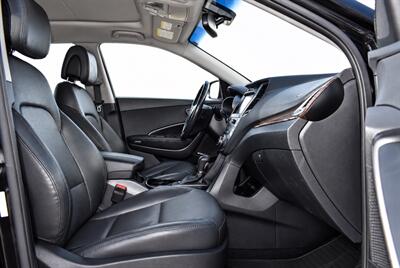2017 Hyundai SANTA FE Sport 2.4L - Photo 11 - Edmonton, AB T5G 3E5