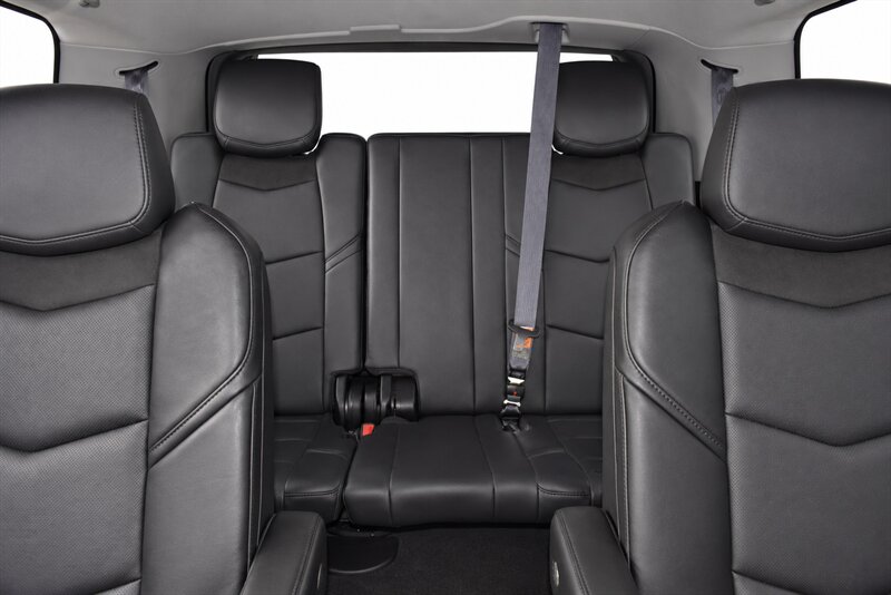 2015 Cadillac Escalade Premium - Photo 10 - Edmonton, AB T5G 3E5
