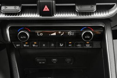 2021 Kia K5 EX   - Photo 20 - Edmonton, AB T6B 0B7