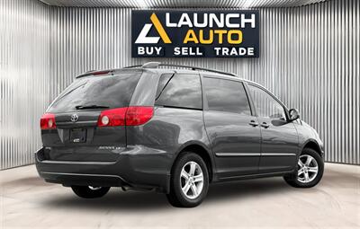 2007 Toyota Sienna LE 7-Passenger   - Photo 4 - Edmonton, AB T6B 0B7