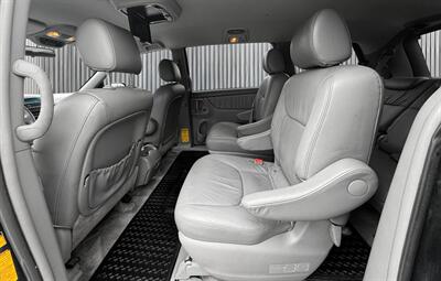 2007 Toyota Sienna LE 7-Passenger   - Photo 8 - Edmonton, AB T6B 0B7