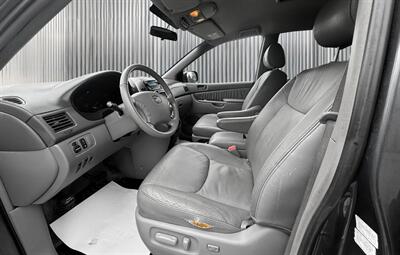 2007 Toyota Sienna LE 7-Passenger   - Photo 7 - Edmonton, AB T6B 0B7