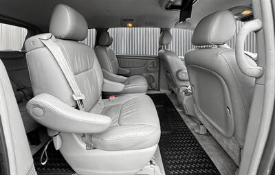 2007 Toyota Sienna LE 7-Passenger   - Photo 9 - Edmonton, AB T6B 0B7