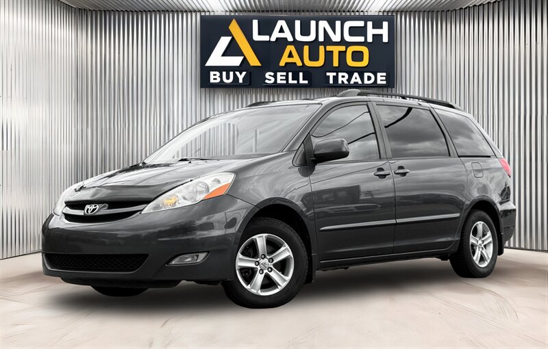 2007 Toyota Sienna LE 7-Passenger - Photo 1 - Edmonton, AB T6B 0B7