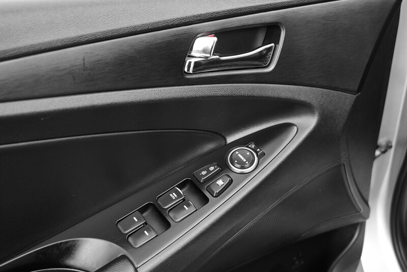 2014 Hyundai SONATA SE - Photo 12 - Edmonton, AB T5G 3E5