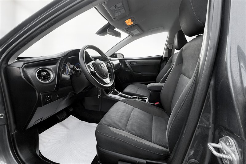 2017 Toyota Corolla LE   - Photo 7 - Edmonton, AB T6B 0B7