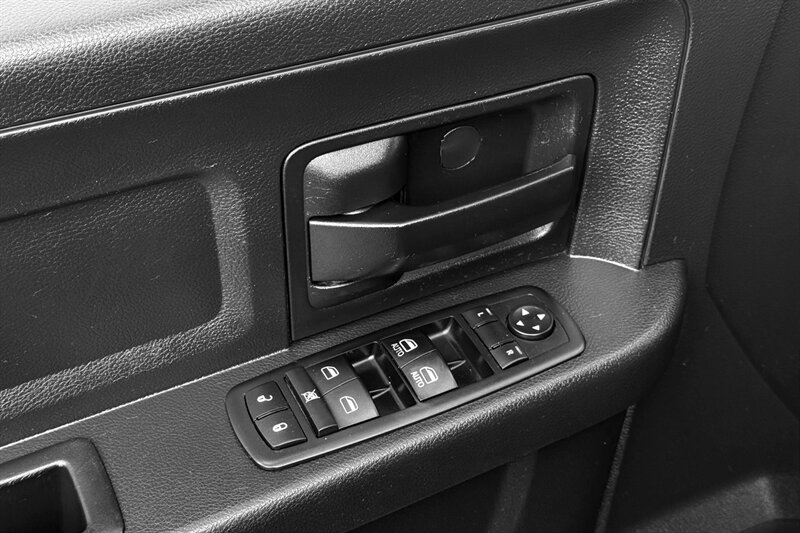 2015 RAM 1500 Tradesman - Photo 11 - Edmonton, AB T6B 0B7