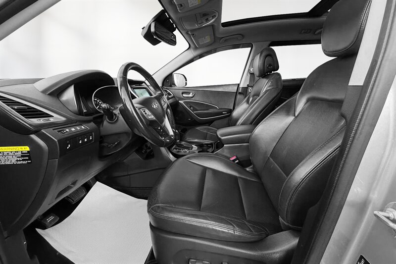 2017 Hyundai SANTA FE SE - Photo 14 - Edmonton, AB T6B 0B7