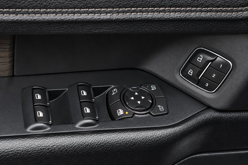 2018 Ford Expedition Limited - Photo 11 - Edmonton, AB T5G 3E5