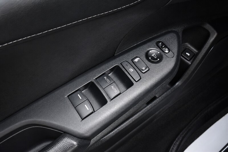 2016 Honda Civic Touring - Photo 12 - Edmonton, AB T5G 3E5