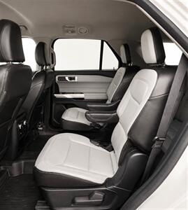 2021 Ford Explorer XLT   - Photo 14 - Edmonton, AB T5G 3E5