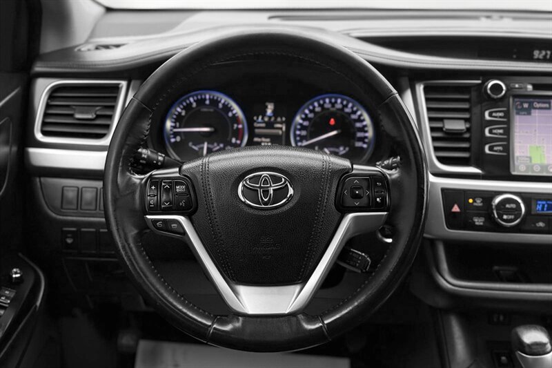 2015 Toyota Highlander XLE - Photo 15 - Edmonton, AB T6B 0B7