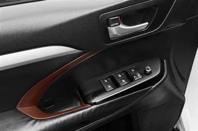 2015 Toyota Highlander XLE - Photo 11 - Edmonton, AB T6B 0B7