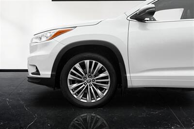 2015 Toyota Highlander XLE - Photo 3 - Edmonton, AB T6B 0B7