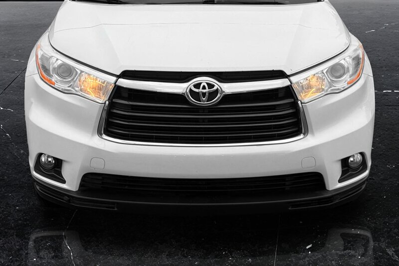 2015 Toyota Highlander XLE - Photo 9 - Edmonton, AB T6B 0B7