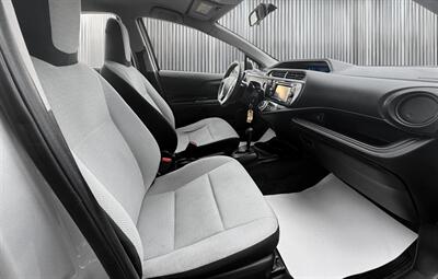 2015 Toyota Prius c   - Photo 10 - Edmonton, AB T6B 0B7
