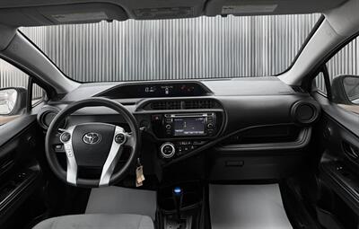 2015 Toyota Prius c   - Photo 11 - Edmonton, AB T6B 0B7