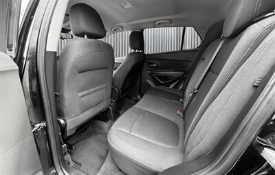 2017 Chevrolet Trax LS   - Photo 8 - Edmonton, AB T6B 0B7