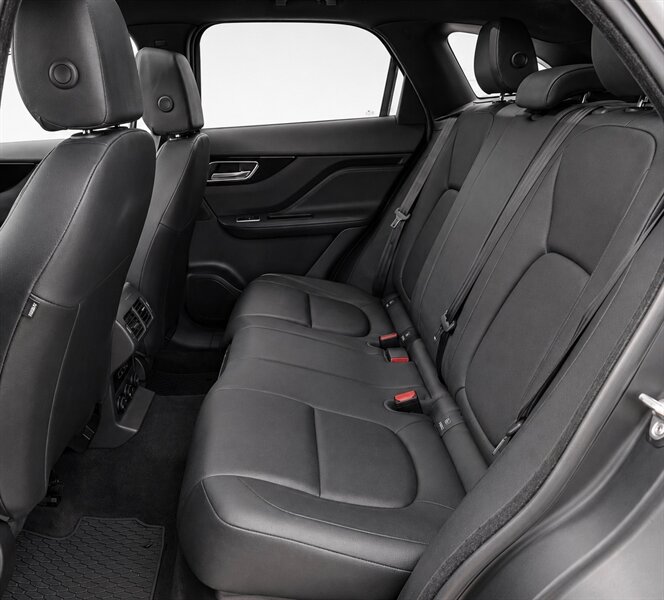 2018 Jaguar F-PACE 20d Premium - Photo 11 - Edmonton, AB T5G 3E5