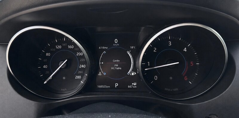 2018 Jaguar F-PACE 20d Premium - Photo 8 - Edmonton, AB T5G 3E5
