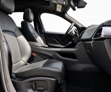 2018 Jaguar F-PACE 20d Premium - Photo 12 - Edmonton, AB T5G 3E5